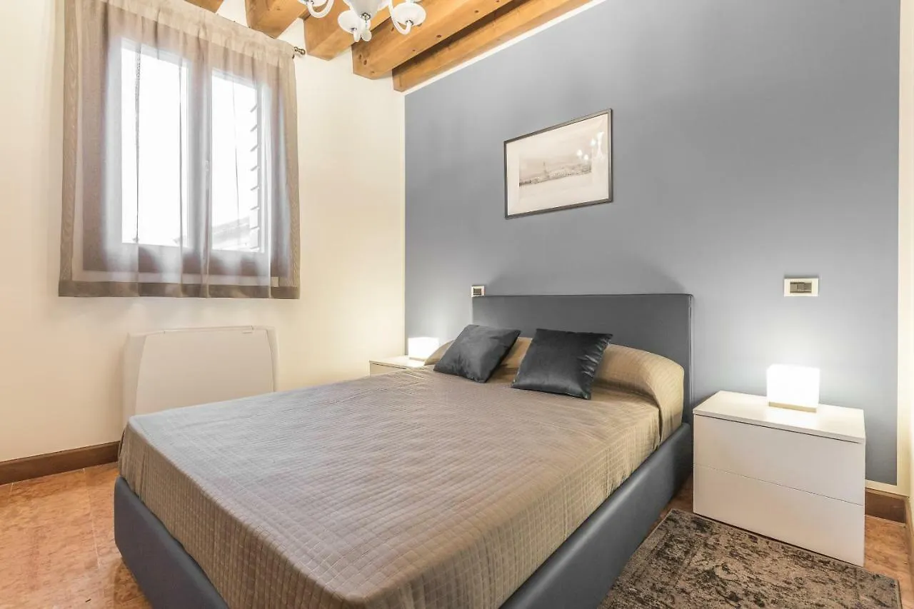Ca' Del Monastero 6 Collection Chic Apartment For 4 Guests With Lift Venice